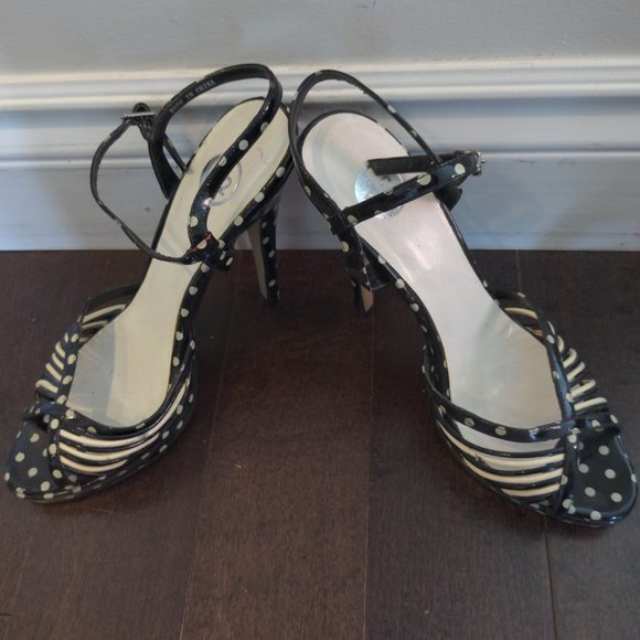 Polka Dot Heels - Picture 2 of 4